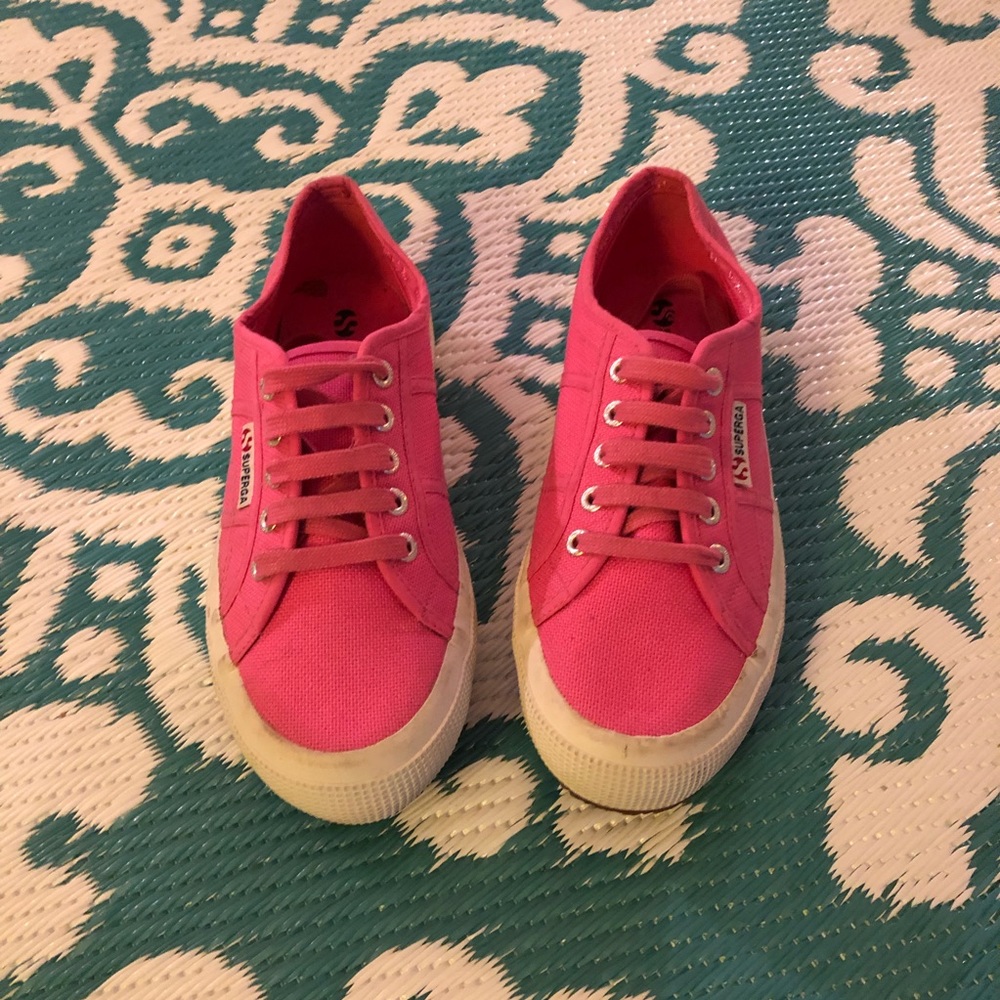 Superga sneakers. Hot pink.
